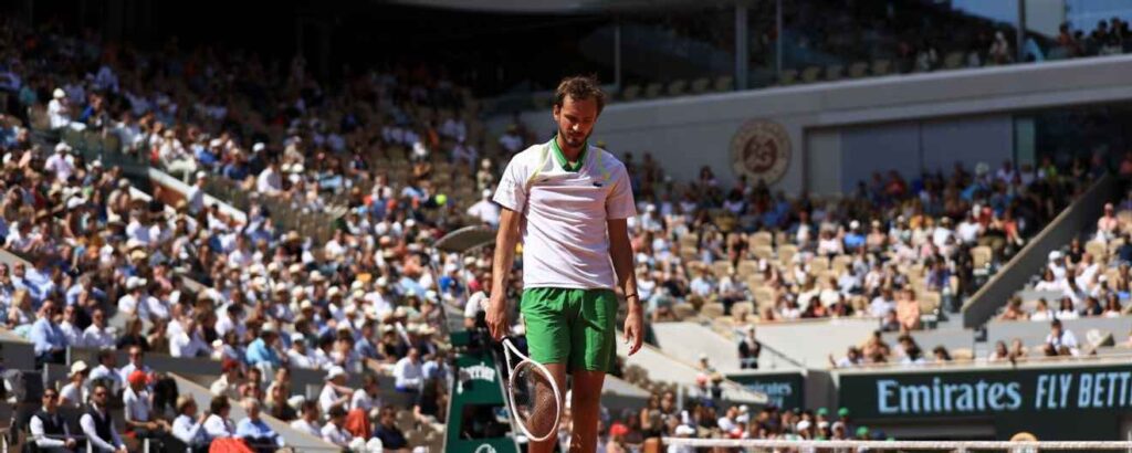 Medvedev shock elimination at Roland Garros