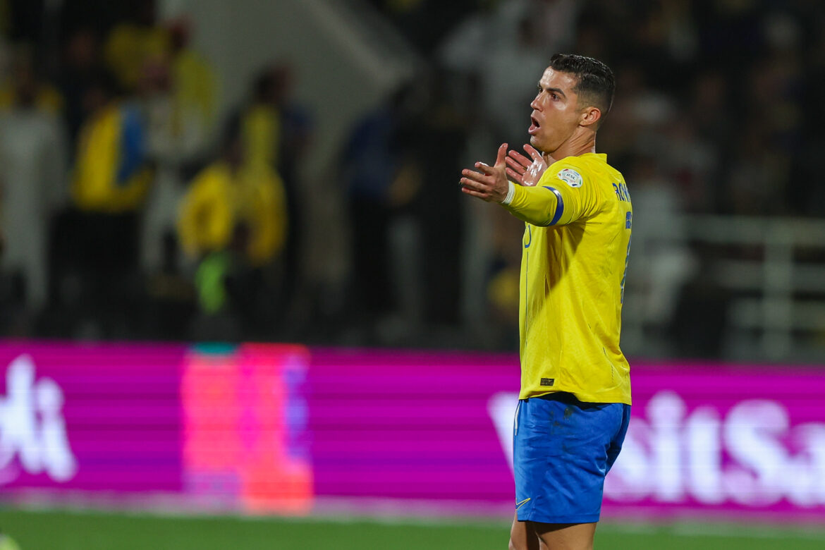 ronaldo-under-fire-for-obscene-gesture