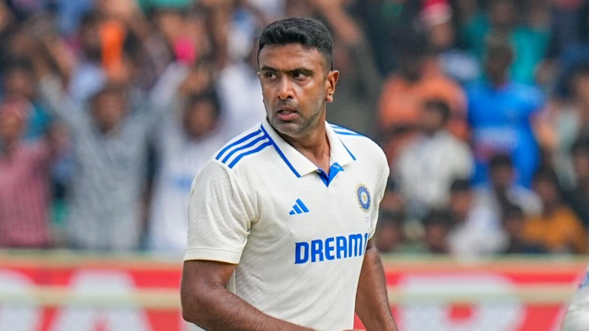 anil-kumble-praises-r-ashwin-for-reaching-500-wicket-club-feat anil-kumble-praises-r-ashwin-for-reaching-500-wicket-club-feat
