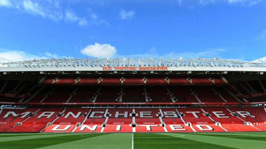 two-man-u-fans-arrested-for-alleged-tragedy-chanting