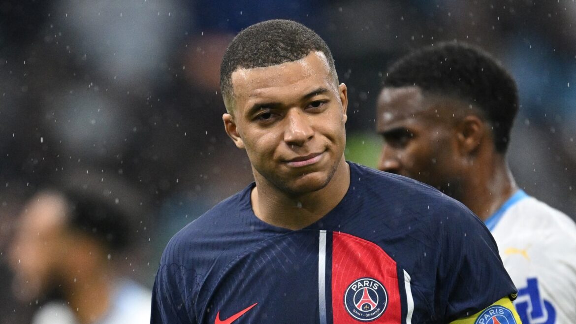 psg-boss-enrique-slams-journalists-over-mbappe-benching