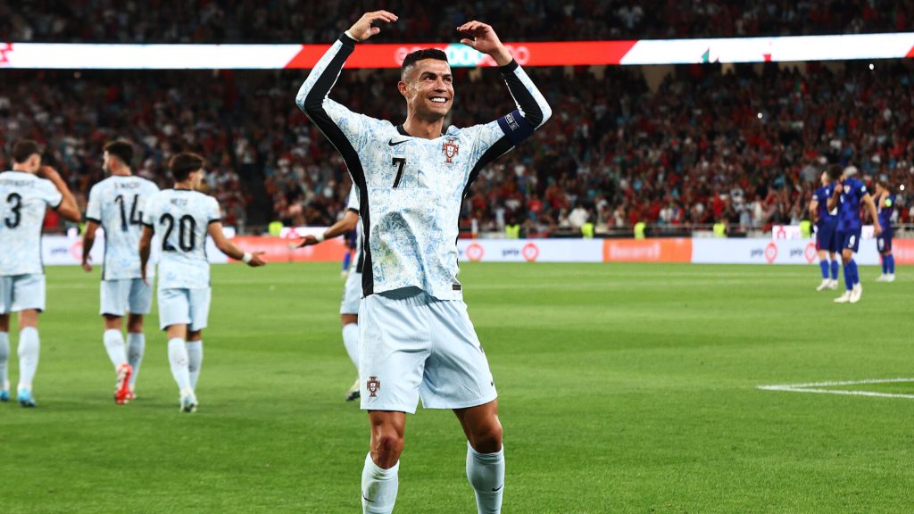 cristiano-ronaldo-becomes-first-player-to-score-900-goals