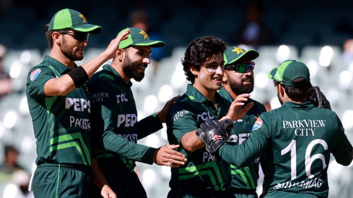 Members of Pakistan's ricket team huddle at a recent match. Pakistan may withdraw 2025 Champions Trophy hosting