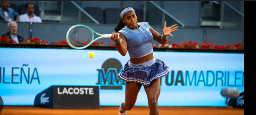 American Coco Gauff takes a shot at the Madrid Open on Thursday. Swiatek rallies to get back at Eala in Madrid; Gauff advances