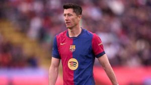 robert-lewandowski-suffers-hamstring-injury