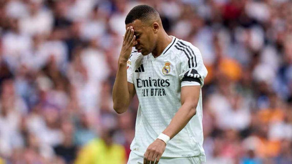 kylian-mbappe-hospitalized-with-acute-gastroenteritis