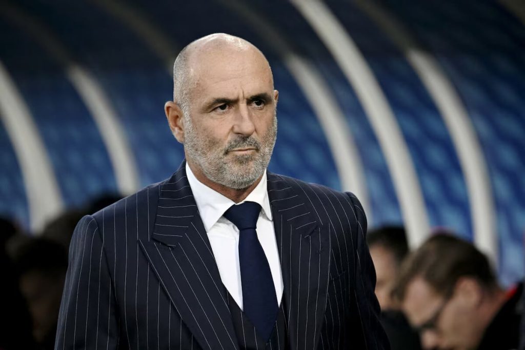 poland-manager-resigns-after-lewandowski-captaincy-issue