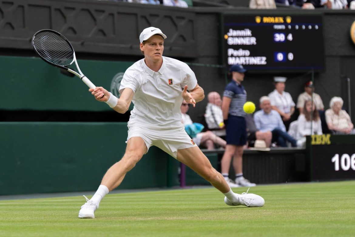 Sinner vs Dimitrov 2025 Wimbledon M881 (1) Italy's Jannik Sinner uses his right for a shot against Bulgaria's Grigor Dimitrov in their Wimbledon round-of-16 match on Monday. Sinner in Wimbledon last 8 as Dimitrov retires; Djokovic advances