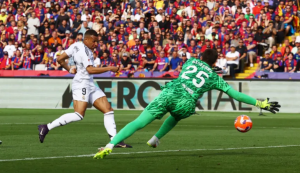Kylian Mbappe (9. left) and Real Madrid lost to Barcelona, 4-3. in their last matchup on May 11, 2025